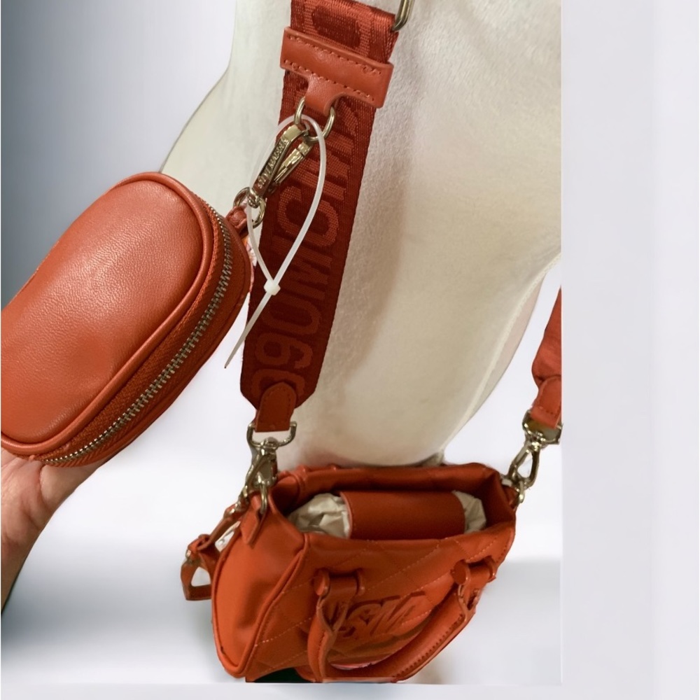 STEVE MADDEN 🎄Bbabi Ginger Crossbody Bag with Guitar Strap & Air Pod Case (NWT) - Picture 3 of 8
